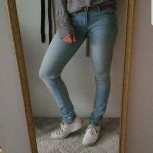 Levi's Bold Curve Midrise Skinny Jeans 0/25